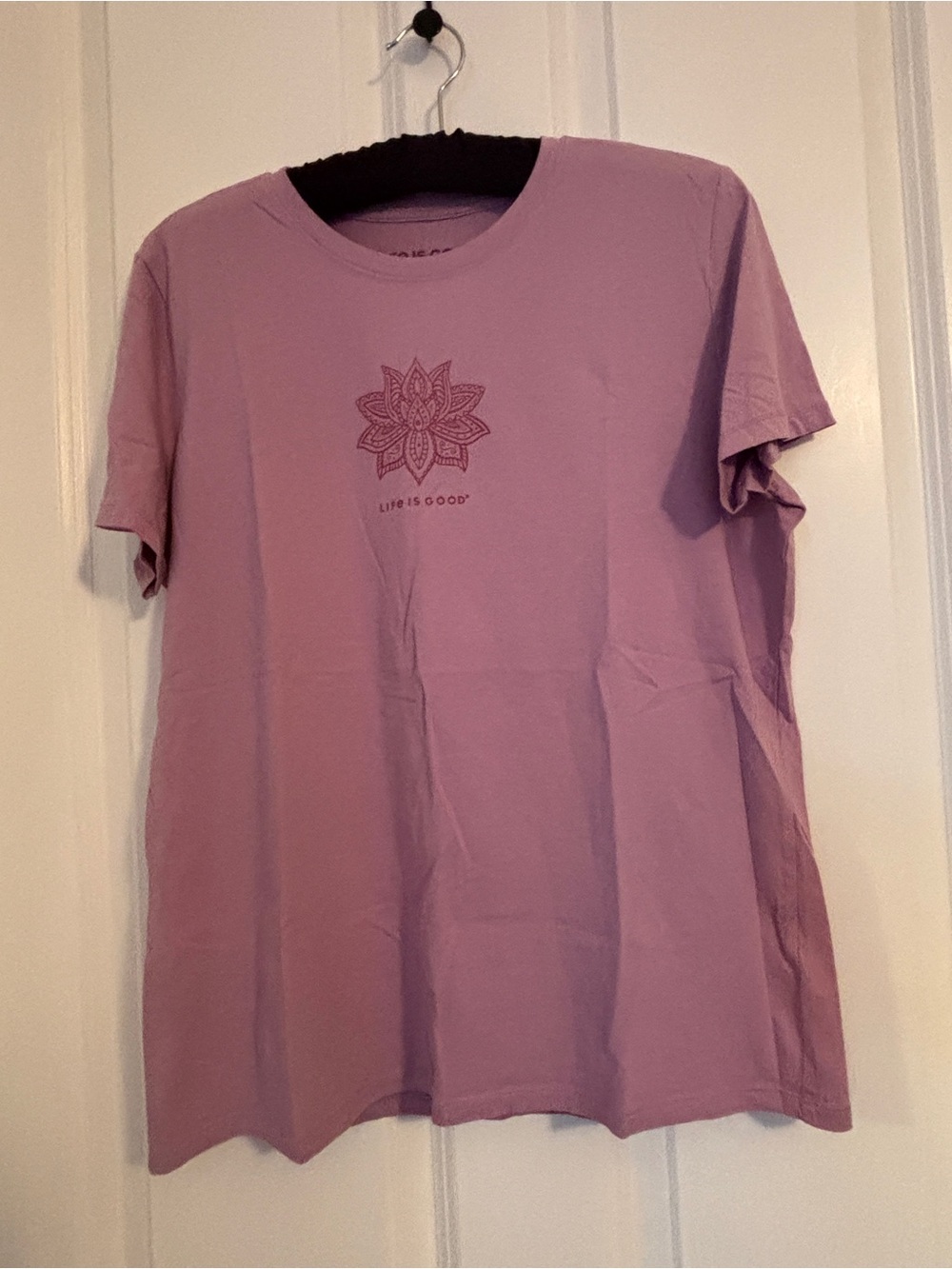 Life Is Good - Women’s Lilac Graphic Short Sleeve Tee. Size M. 100% Cotton